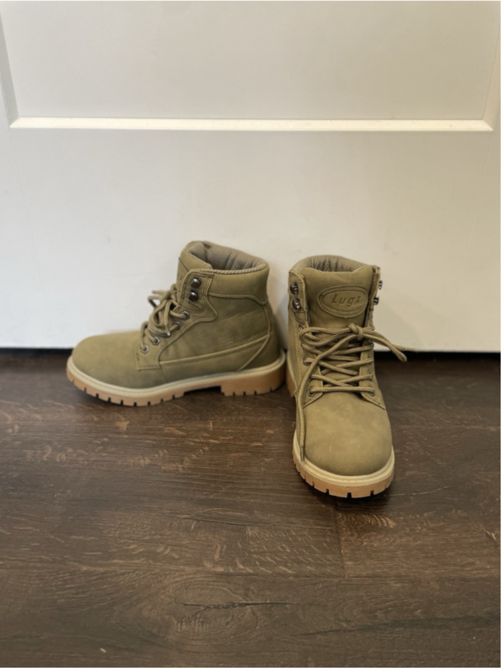 Lugz Women's Size 8 Boots Green Lace Up Ankle High Slip Resistant